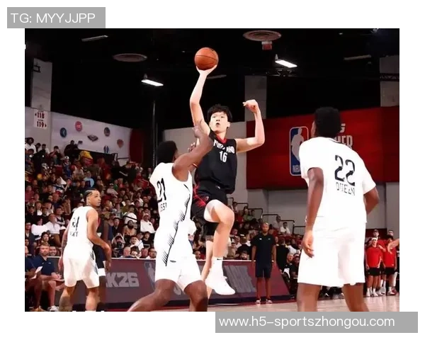 普尔战旧主表现平平替补出场12分钟未能得分仅贡献1助攻3失误4犯规